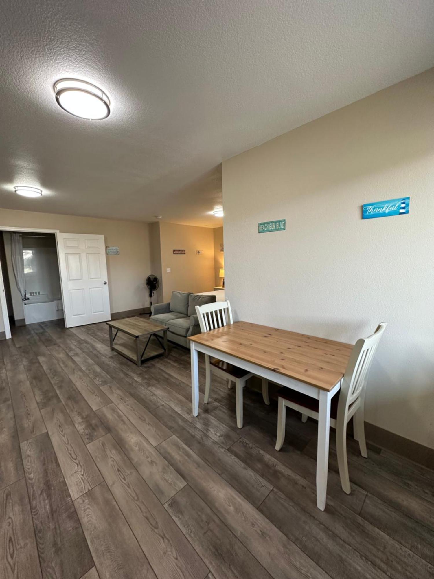 Coastal Inn And Suites Long Beach Zewnętrze zdjęcie
